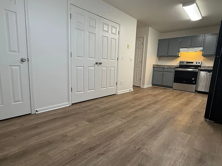 160 2nd St #110 — Photo 17