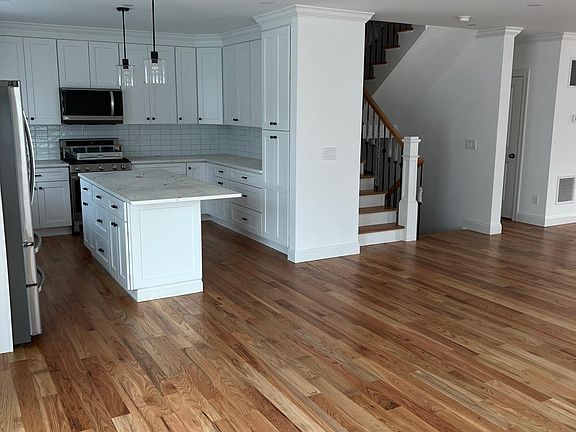 3rd image of 54 Nelson Ave #52