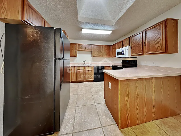 6404 Fern Meadow Dr — Photo 3