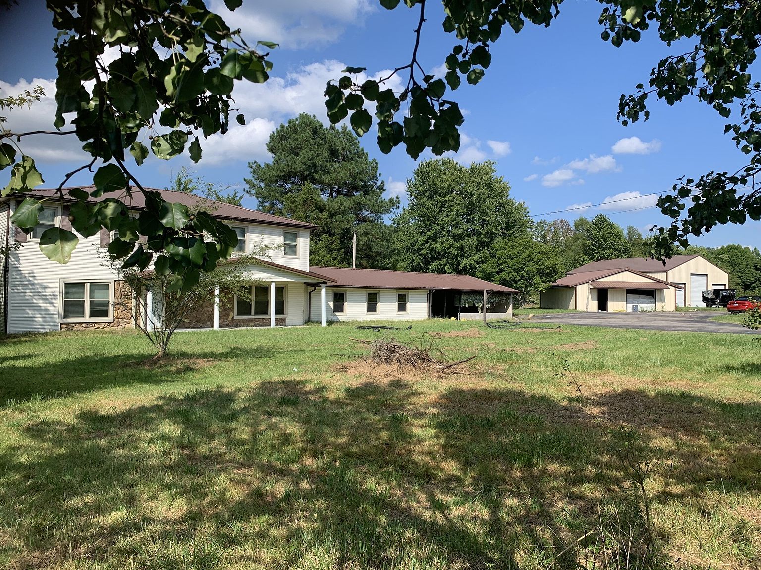 2139 Old Dover Rd, Woodlawn, TN 37191 Zillow
