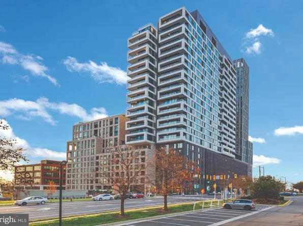 1650 Silver Hill Dr Unit 1704, McLean, VA 22102