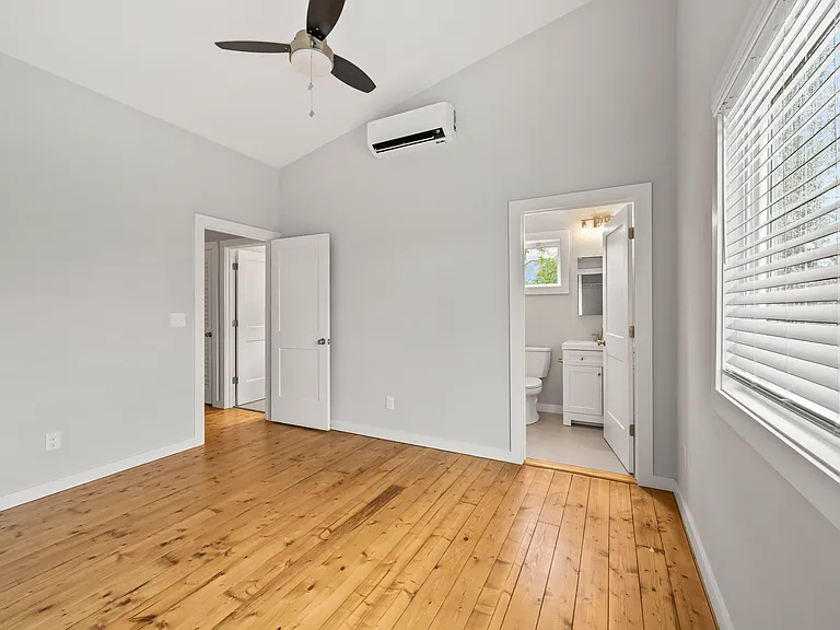 107 Lager Ln — Photo 8
