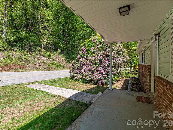 3rd image of 1140 Groundhog Rd
