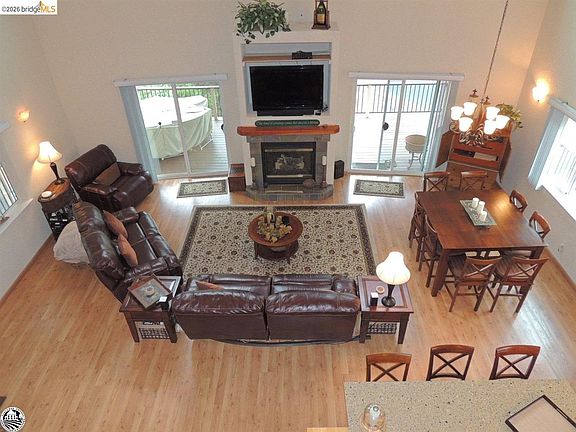 3rd image of 12046 Breckenridge Rd