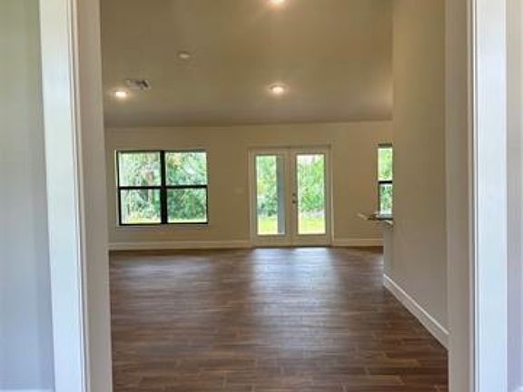 5th image of 197 Greenbriar Blvd