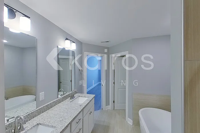 3705 Oak Leaf Way #E — Photo 13