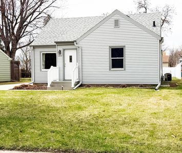 1514 S Main St, Aberdeen, SD, 57401