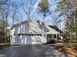 23015 Wedgewood Ln, California, MD 20619