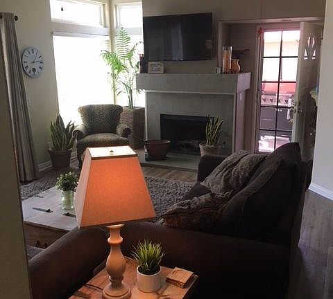 Living room Fireplace