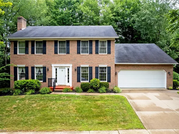 1665 Sandalwood Dr, Wooster, OH 44691