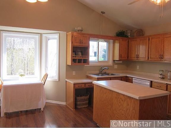 5th image of 1613 Ashbury Pl