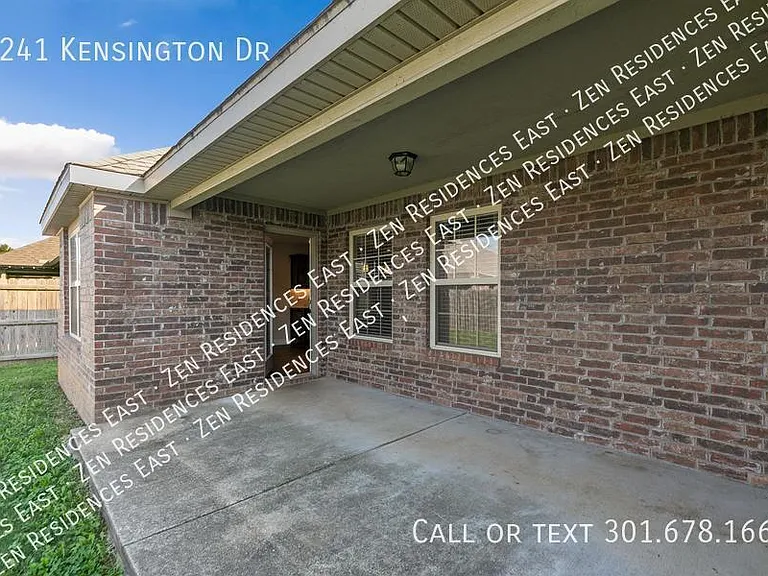 1241 Kensington Dr — Photo 27