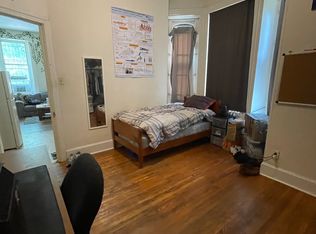 211 N 36th St #1F, Philadelphia, PA 19104