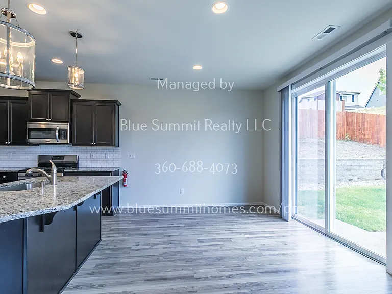 6615 Svea Ct NE — Photo 6