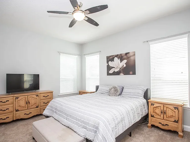 148 Woodcross Dr — Photo 18