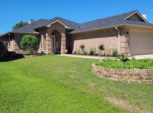 8321 Bowspirit Ln, Hurst, TX 76053