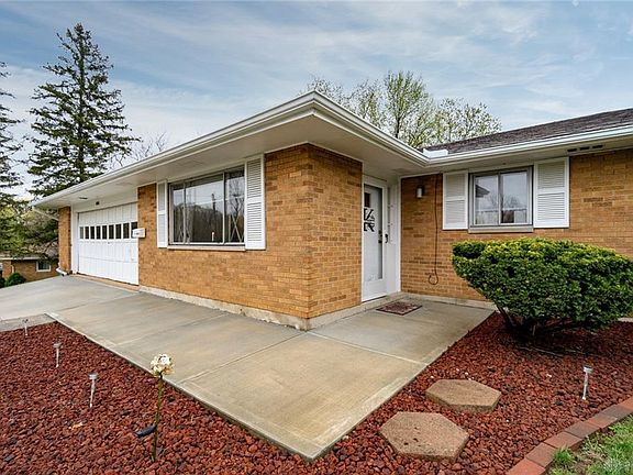 3rd image of 2532 Wardcliff Dr