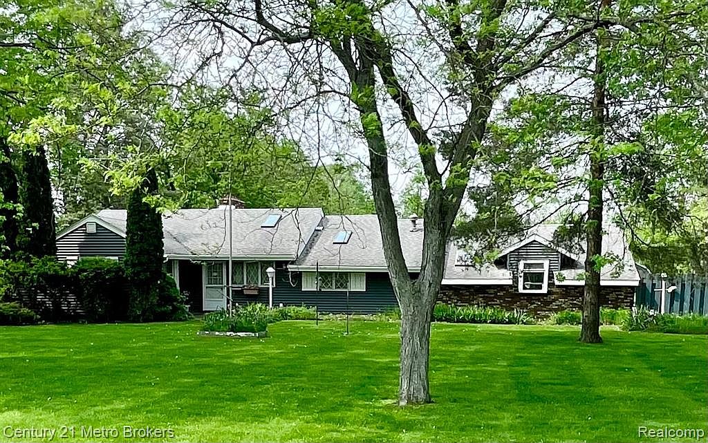 9755 E Monroe Rd, Durand, MI 48429 Zillow