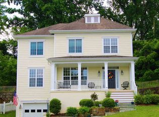 1102 Saint Charles Ct, Charlottesville, VA 22901