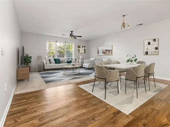 900 Southmoor Dr Unit 103, Virginia Beach, VA 23455