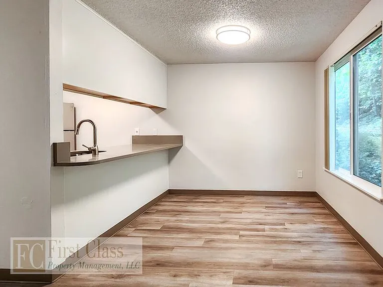 3648 SW Beaverton Hillsdale Hwy #9 — Photo 9