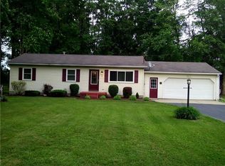30 Winner Rd, Hermitage, PA 16148