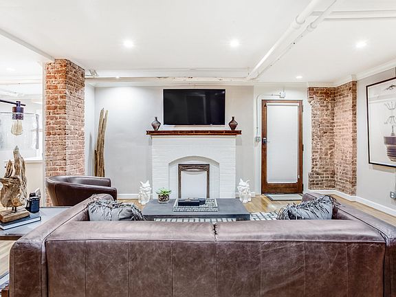 Great room for entertaining