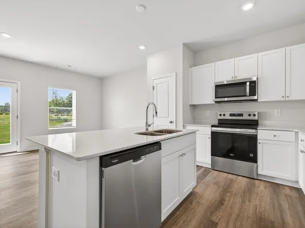 3308 Bailey Lake Dr, Fuquay Varina, NC 27526
