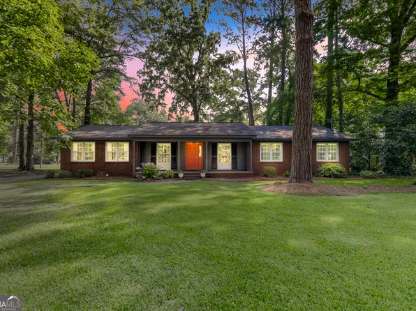 1018 N Davis Dr, Perry, GA 31069