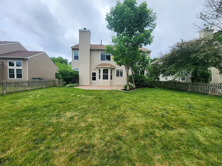 460 Arlington Ln — Photo 15