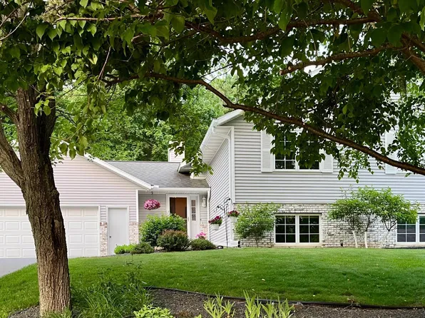 2816 Northern Slopes Ln NE, Rochester, MN 55906