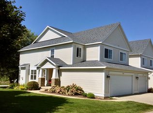 1068 Cobblestone Rd, Holland, MI 49423