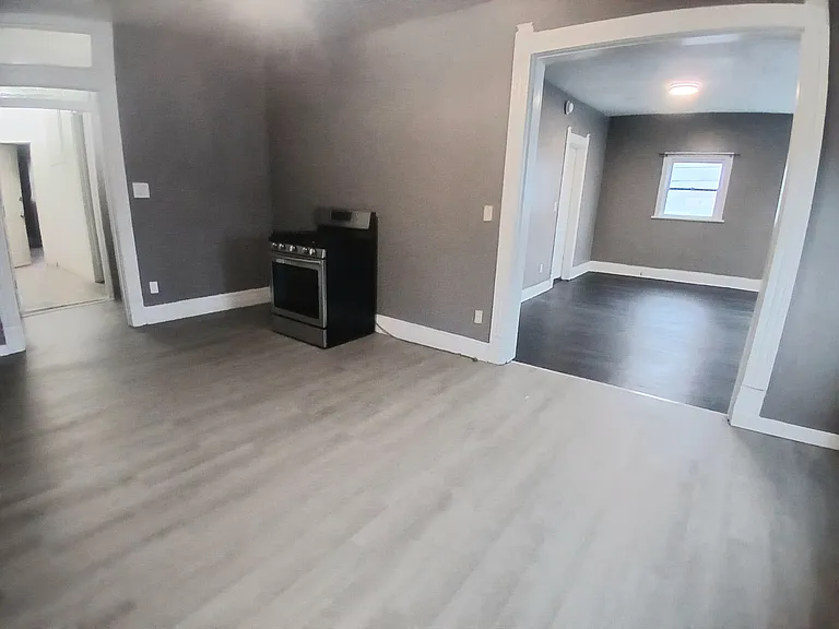 928 Burnet Ave #3 — Photo 4