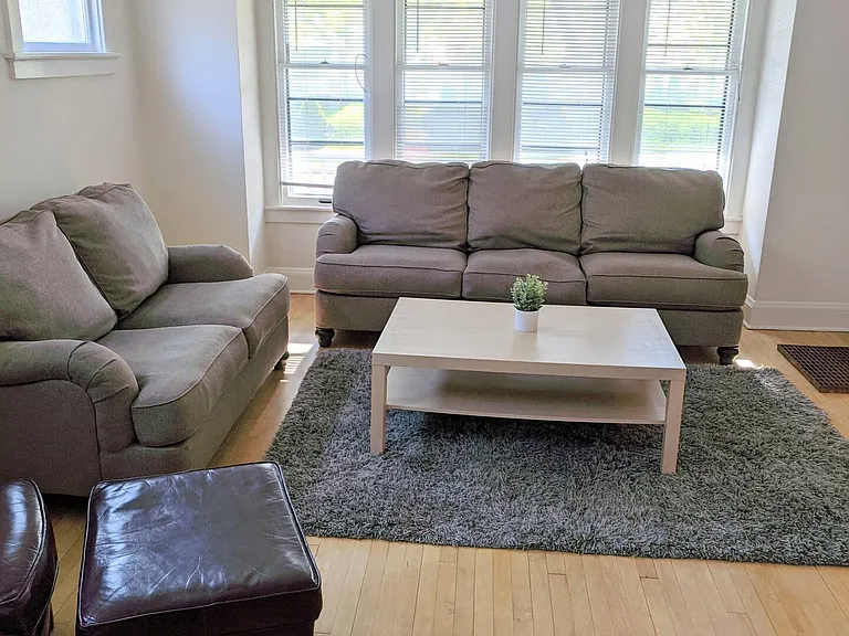 3928 N Farwell Ave — Photo 8