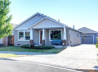 747 S Haskell St, Central Point, OR 97502