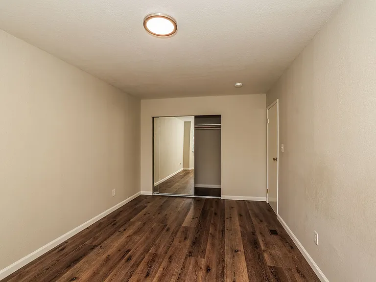 5851 Vallejo St #D — Photo 16