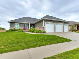 2608 Coyote Dr, Ames, IA 50014