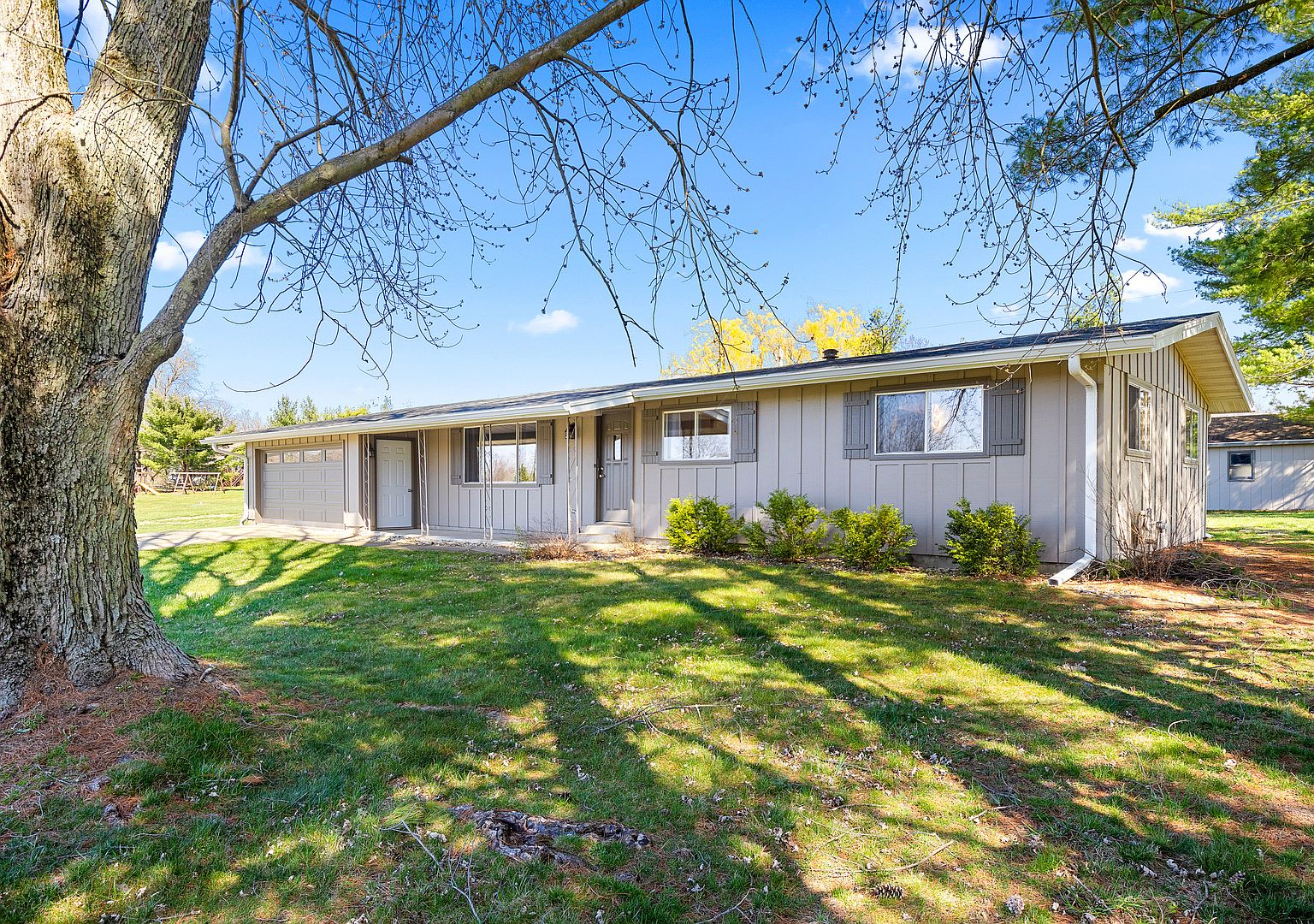 9 Summerset Dr, Mackinaw, IL 61755 Zillow