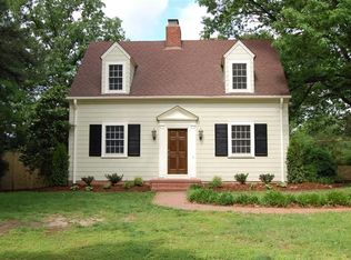 1 Oakwood Dr, Chapel Hill, NC 27517