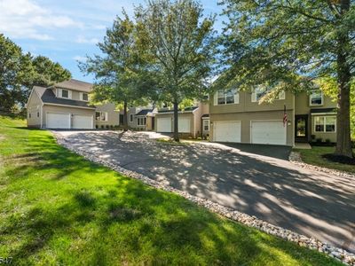 2 Arcola Way, Annandale, NJ, 08801