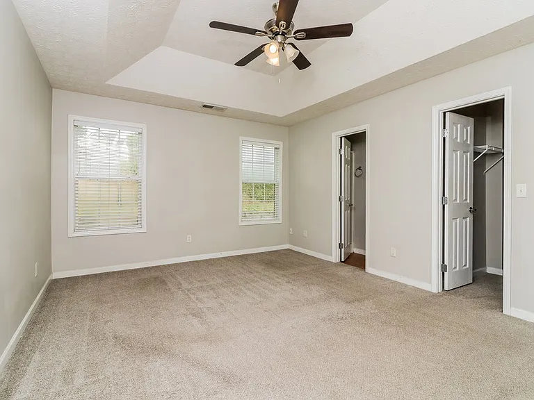 226 Overlook Ct — Photo 11