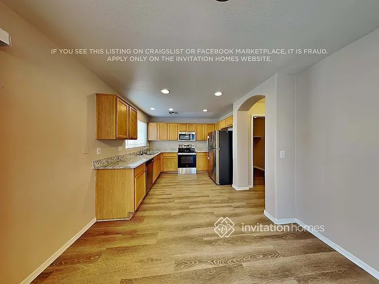 14572 N 154th Ave — Photo 9