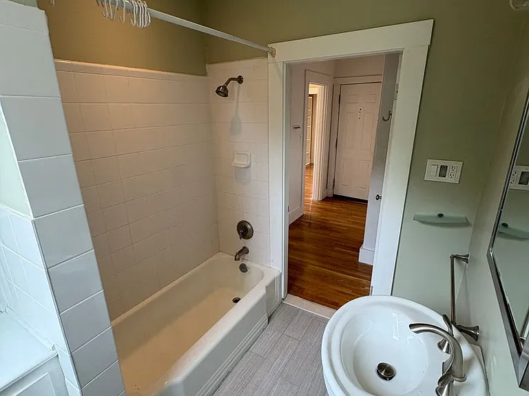 63 Oak St #2B — Photo 5