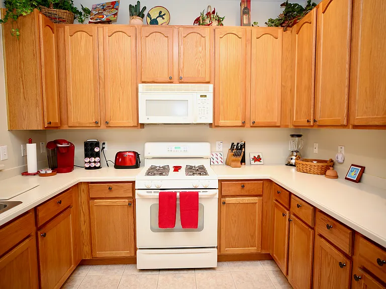 2753 Tanglewylde Dr — Photo 2