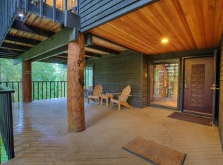25311 SE Mirrormont Blvd, Issaquah, WA 98027