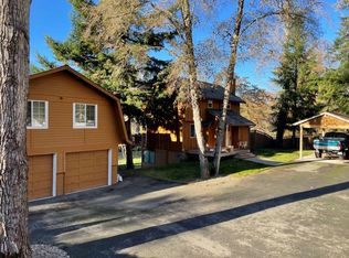 1029 Pine St, Rogue River, OR 97537