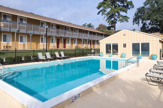 Unwind at the Saltwater Pool and Sundeck at Seminole Flatts