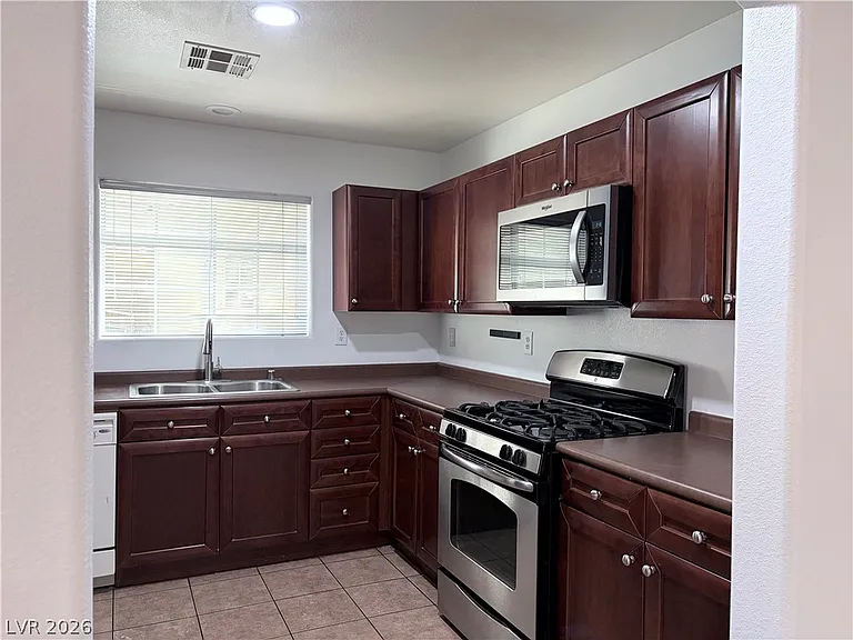 9005 Progressive Ct — Photo 6
