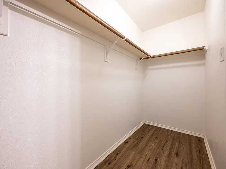 5661 McClelland St — Photo 27