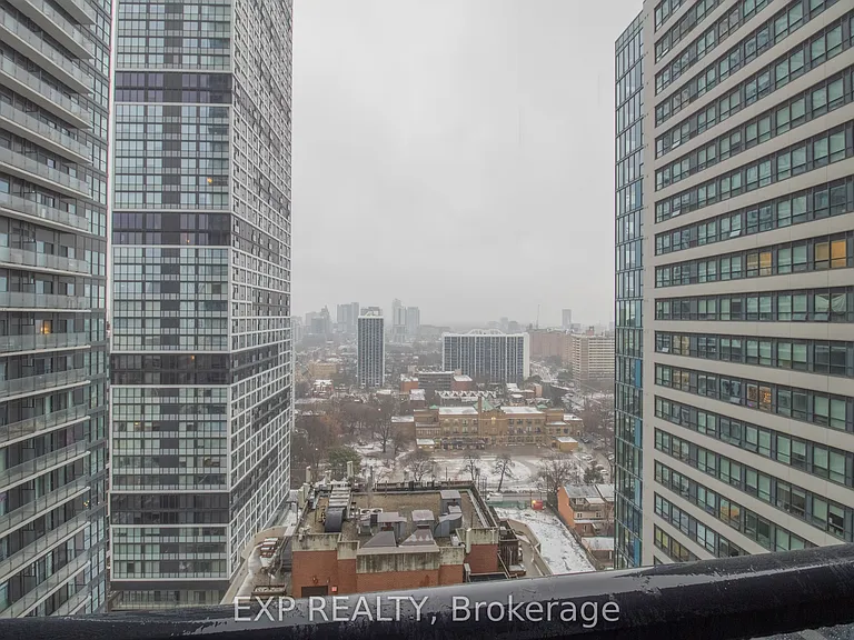 77 Mutual St #2210 — Photo 27